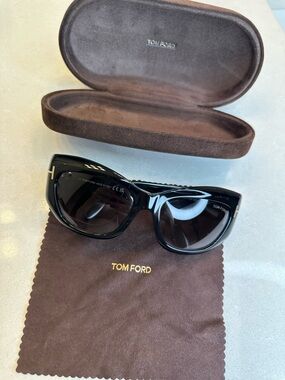 Tom Ford Black Cat-Eye Sunglasses